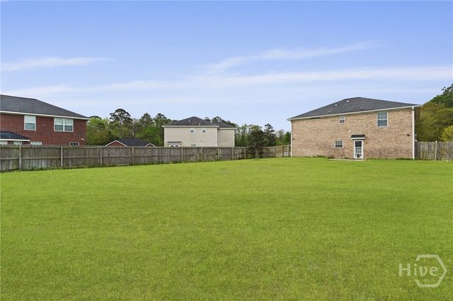 220 Augusta Way, Hinesville, GA 31313