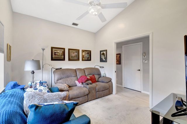 8240 Waterline Drive, Boynton Beach, FL 33472