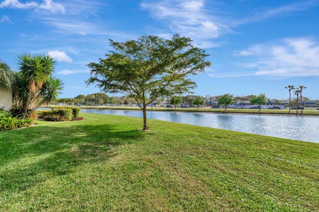 8240 Waterline Drive, Boynton Beach, FL 33472