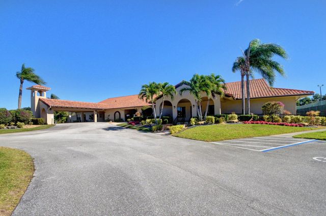 8240 Waterline Drive, Boynton Beach, FL 33472