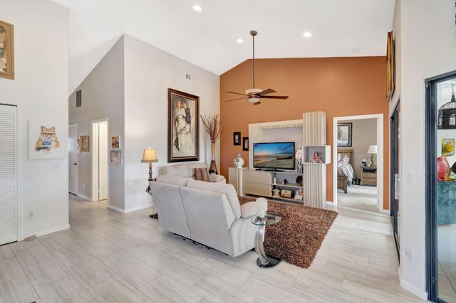 8240 Waterline Drive, Boynton Beach, FL 33472