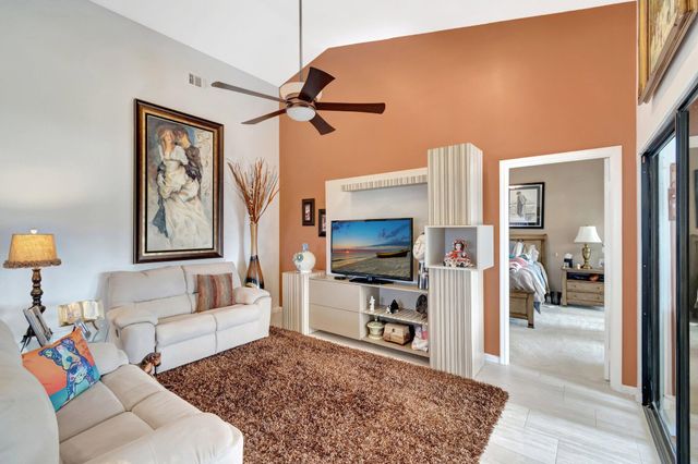 8240 Waterline Drive, Boynton Beach, FL 33472