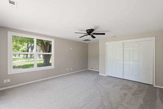 4949 S Cedardale Ave, Wichita, KS 67216