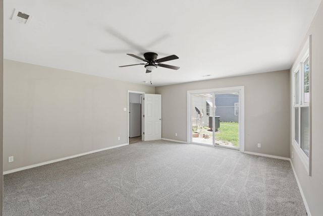 4949 S Cedardale Ave, Wichita, KS 67216