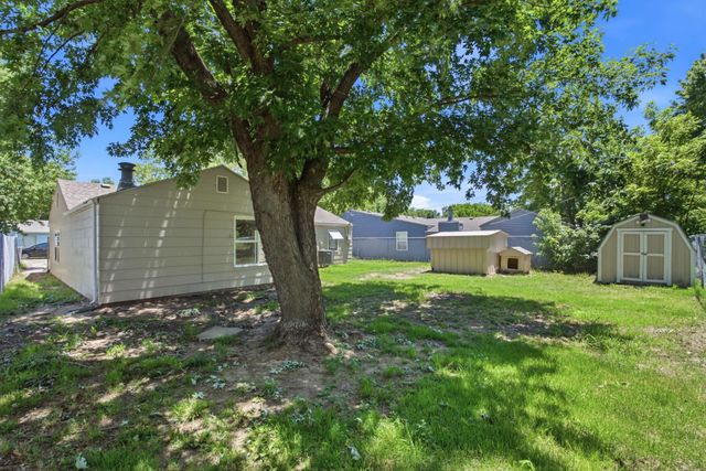 4949 S Cedardale Ave, Wichita, KS 67216