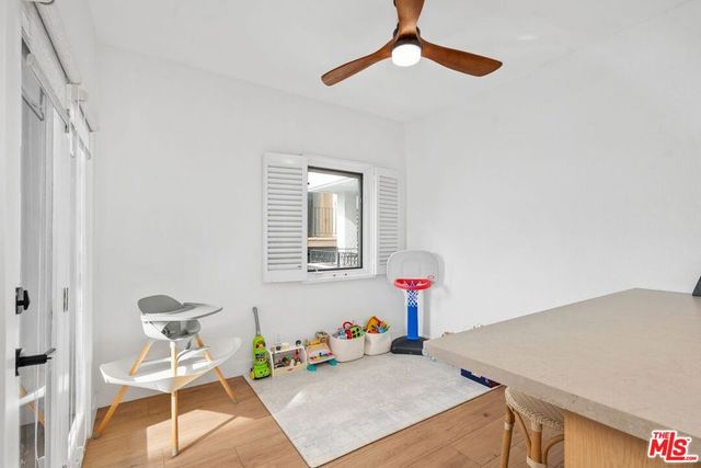 1133 9th Street 202, Santa Monica, CA 90403