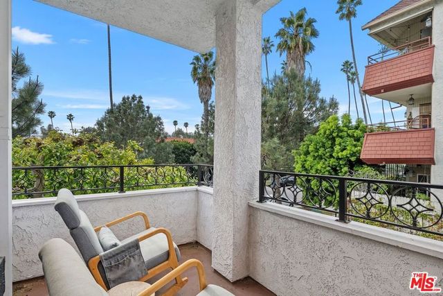 1133 9th Street 202, Santa Monica, CA 90403