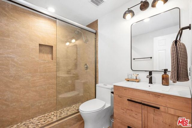 1133 9th Street 202, Santa Monica, CA 90403