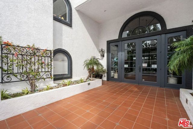 1133 9th Street 202, Santa Monica, CA 90403