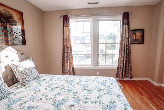 15 Locust Lane 15, Hopkinton, MA 01748