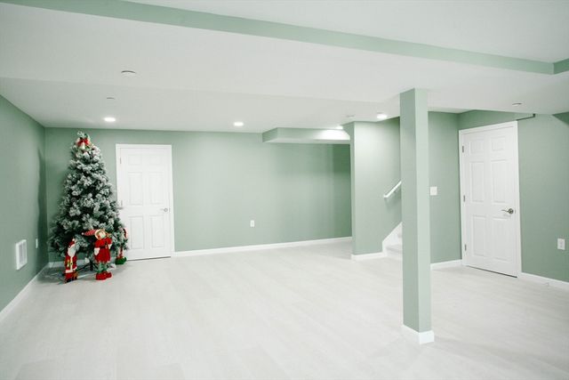 15 Locust Lane 15, Hopkinton, MA 01748