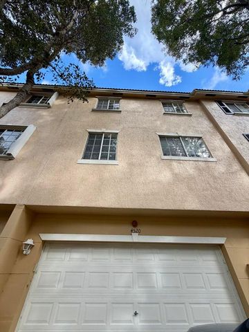 4520 Danson Way, Delray Beach, FL 33445