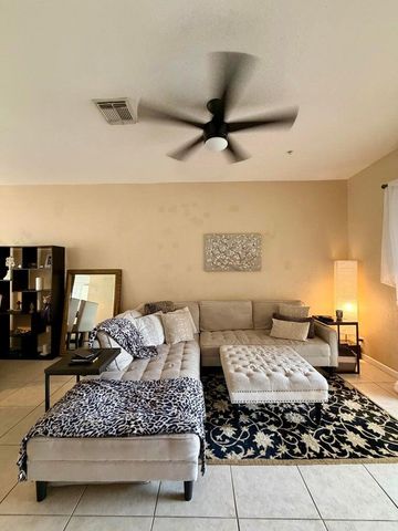 4520 Danson Way, Delray Beach, FL 33445