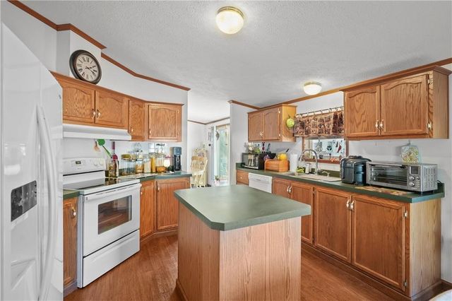 16 Giovanni-Rose Court, Coventry, RI 02816