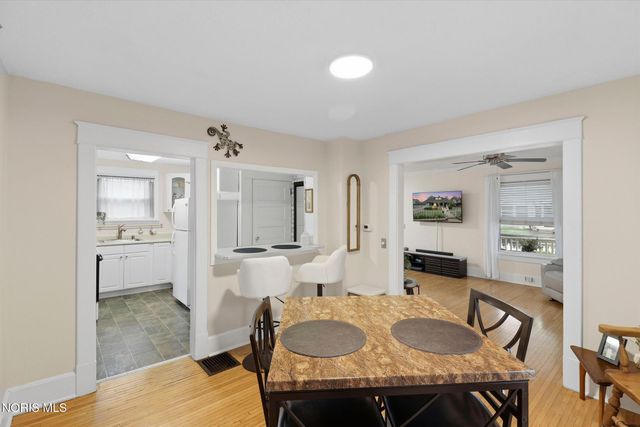 320 S Summit Street, Bowling Green, OH 43402