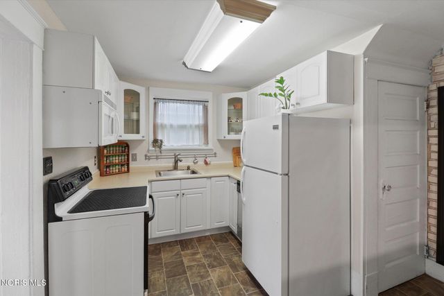 320 S Summit Street, Bowling Green, OH 43402