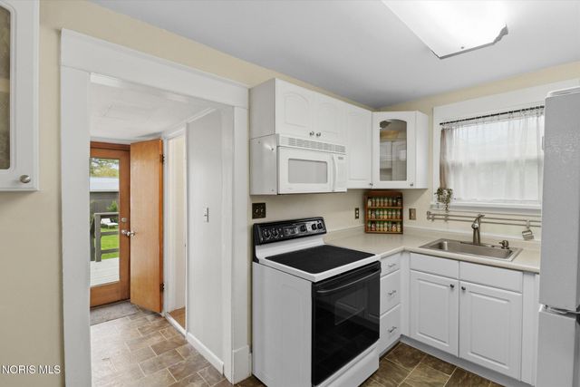 320 S Summit Street, Bowling Green, OH 43402