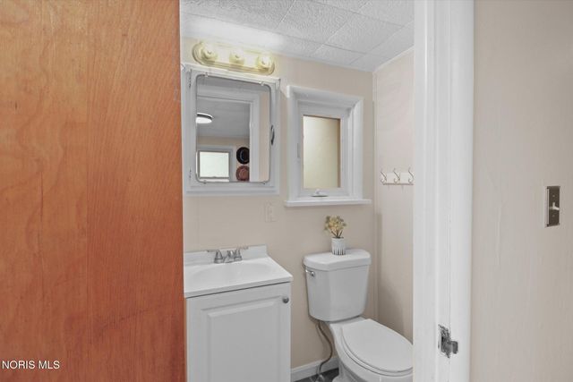 320 S Summit Street, Bowling Green, OH 43402