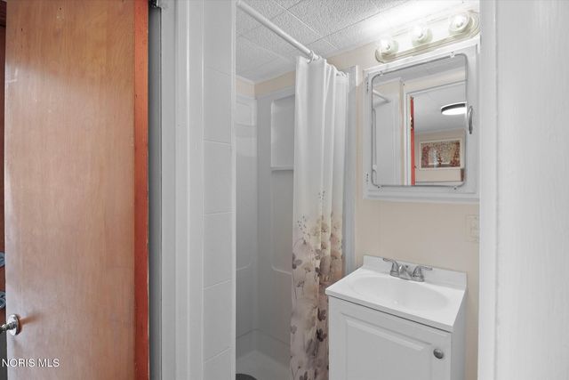 320 S Summit Street, Bowling Green, OH 43402