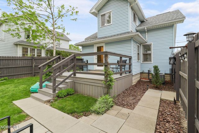 320 S Summit Street, Bowling Green, OH 43402