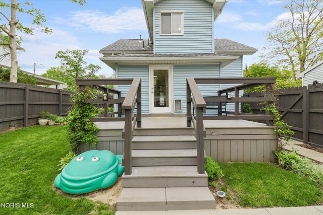 320 S Summit Street, Bowling Green, OH 43402