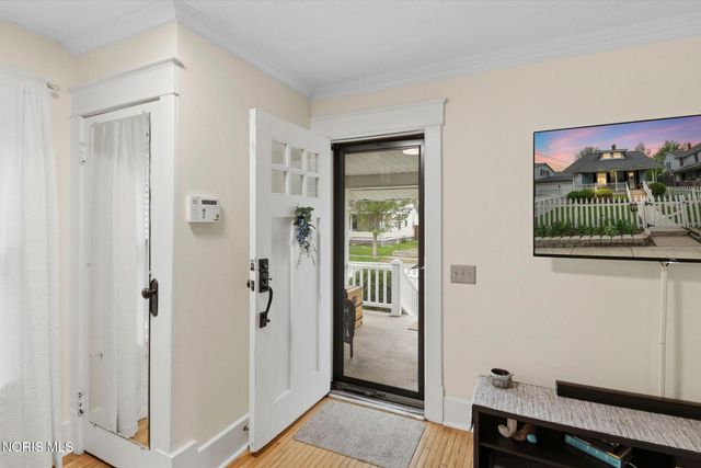 320 S Summit Street, Bowling Green, OH 43402