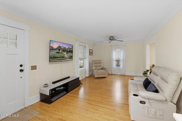 320 S Summit Street, Bowling Green, OH 43402