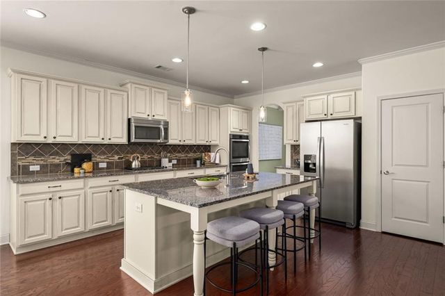 719 Park Manor Drive SE, Smyrna, GA 30082