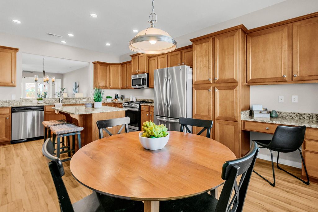 Image 13 of property listing at 406 Waterlily Way, Summerville, SC 29486