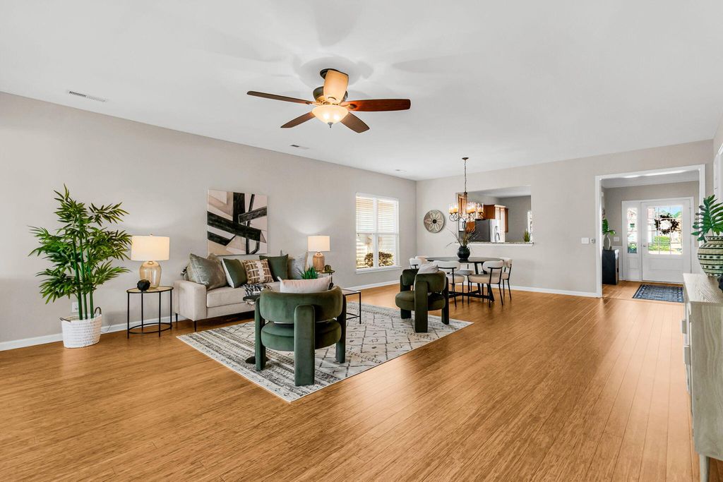 Image 15 of property listing at 406 Waterlily Way, Summerville, SC 29486