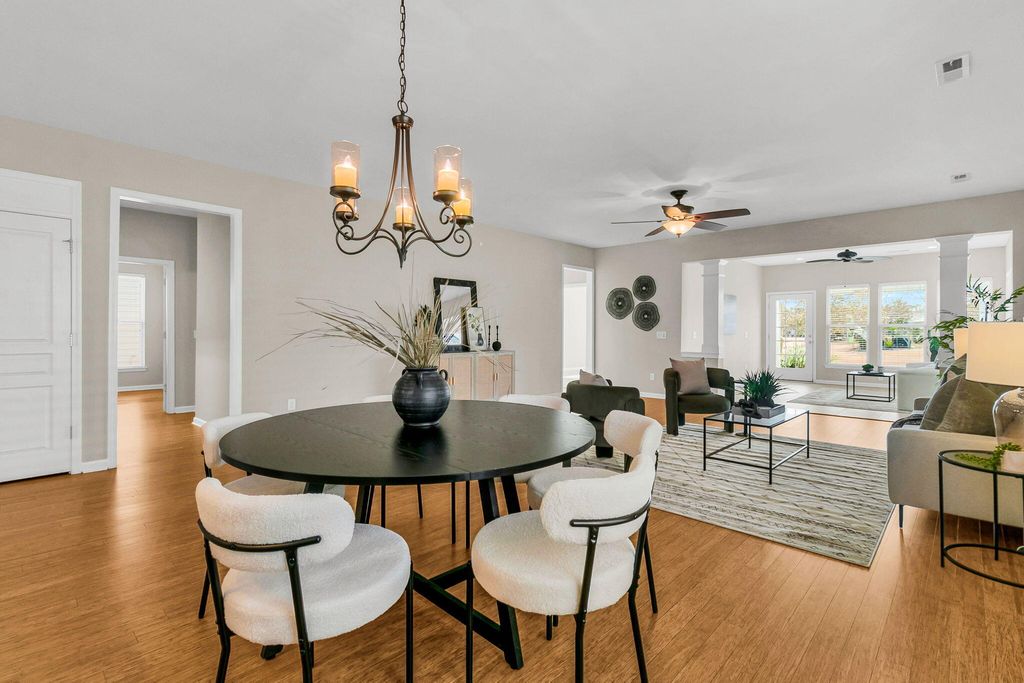 Image 17 of property listing at 406 Waterlily Way, Summerville, SC 29486