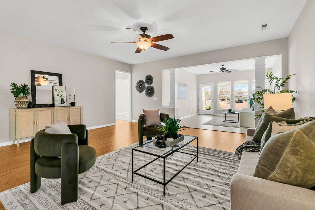 Image 19 of property listing at 406 Waterlily Way, Summerville, SC 29486