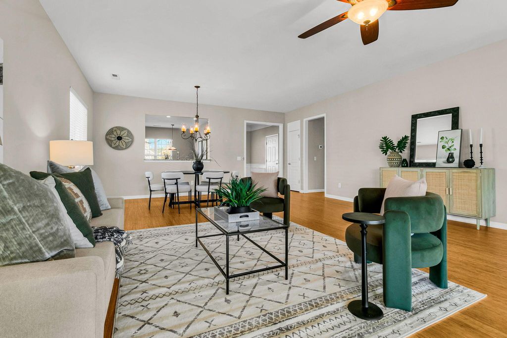 Image 20 of property listing at 406 Waterlily Way, Summerville, SC 29486