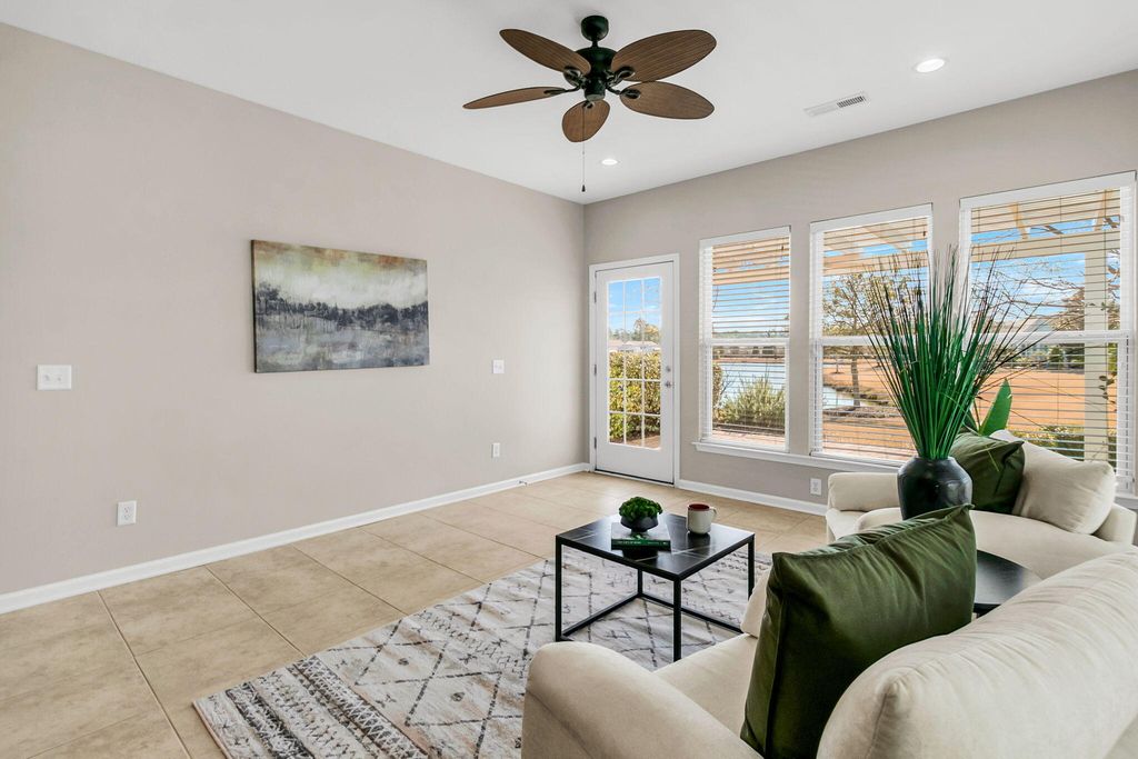 Image 22 of property listing at 406 Waterlily Way, Summerville, SC 29486