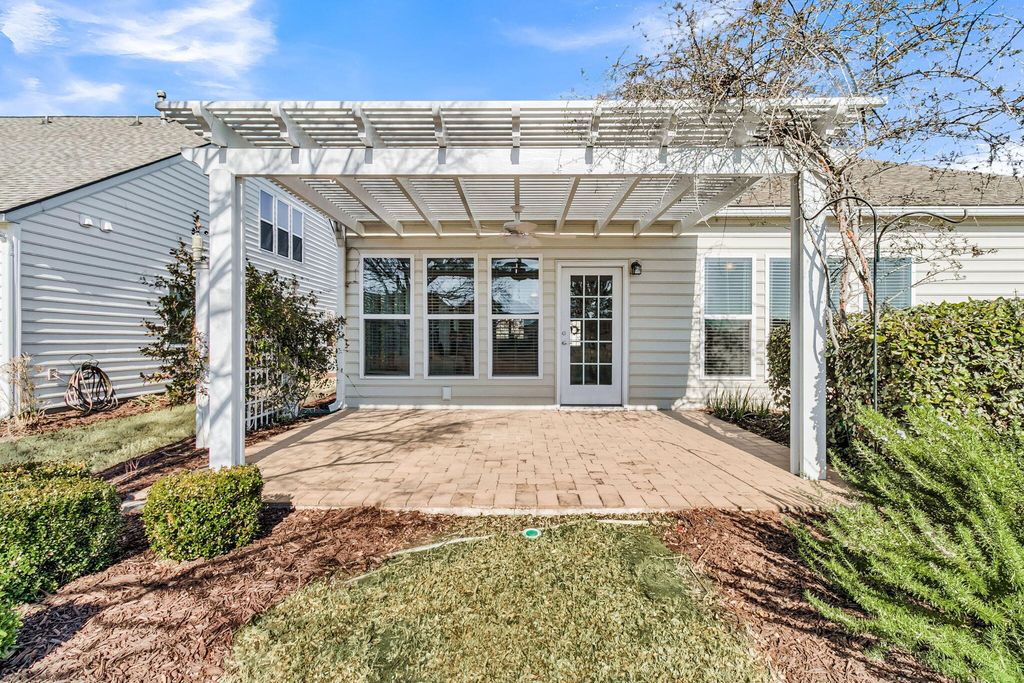 Image 25 of property listing at 406 Waterlily Way, Summerville, SC 29486