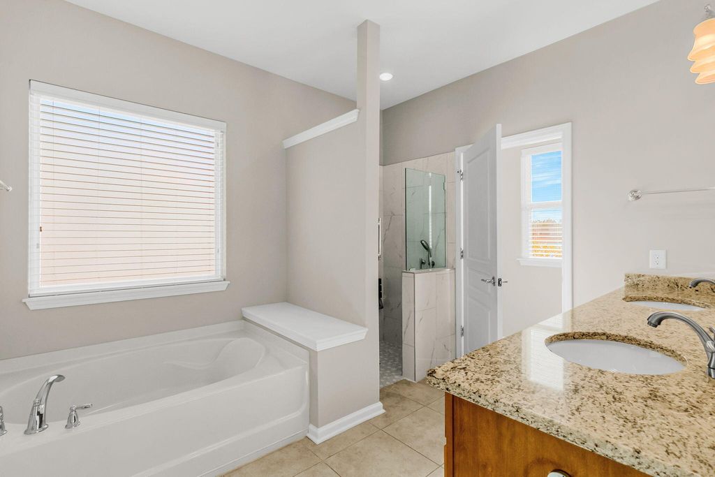 Image 36 of property listing at 406 Waterlily Way, Summerville, SC 29486