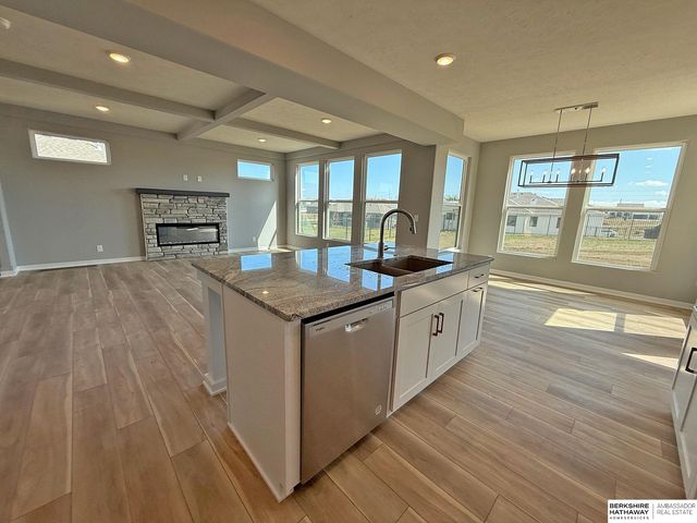 11515 S 117th Street, Papillion, NE 68046