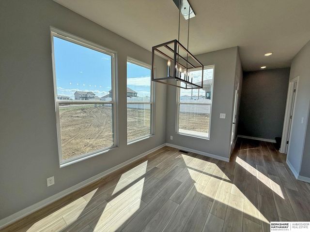 11515 S 117th Street, Papillion, NE 68046