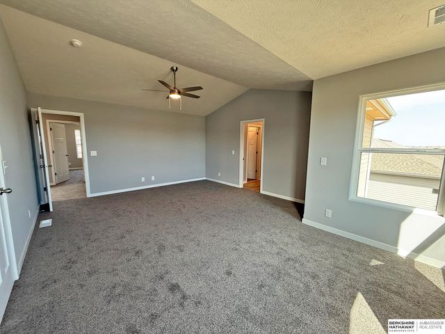 11515 S 117th Street, Papillion, NE 68046