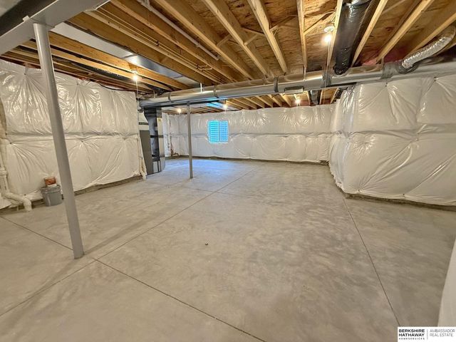 11515 S 117th Street, Papillion, NE 68046