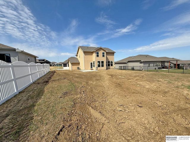 11515 S 117th Street, Papillion, NE 68046