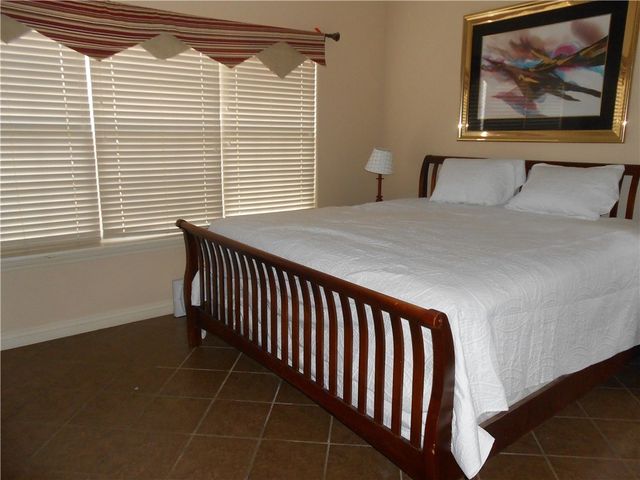 12 Cranfield Drive, Bella Vista, AR 72714