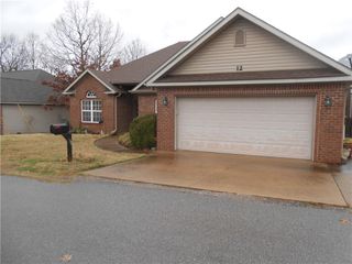 12 Cranfield Drive, Bella Vista, AR 72714