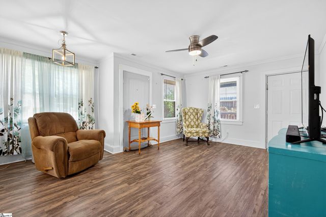 406 S Washington Avenue, Greenville, SC 29611