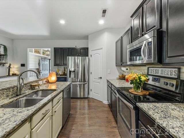 1033 Blue Stream Lane, Indian Trail, NC 28079