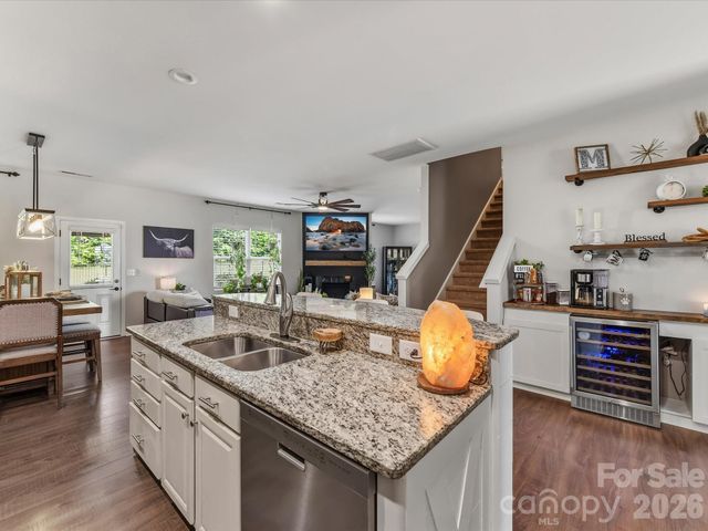 1033 Blue Stream Lane, Indian Trail, NC 28079