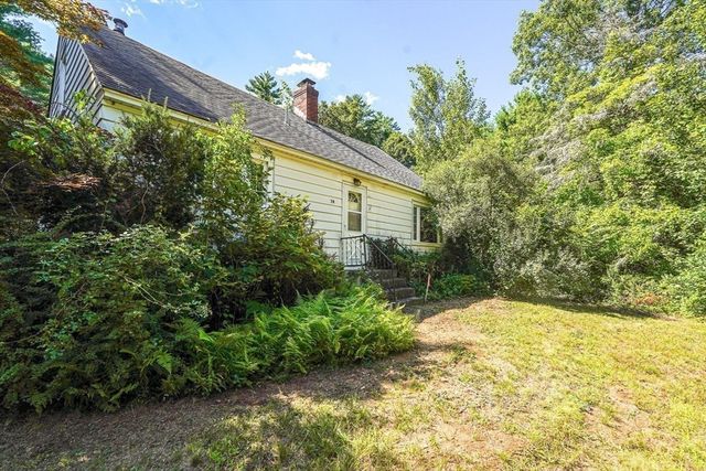 74 River Road, Sturbridge, MA 01566