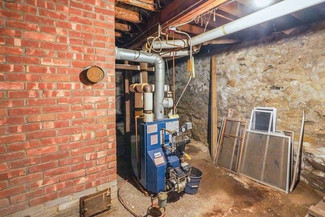 74 River Road, Sturbridge, MA 01566