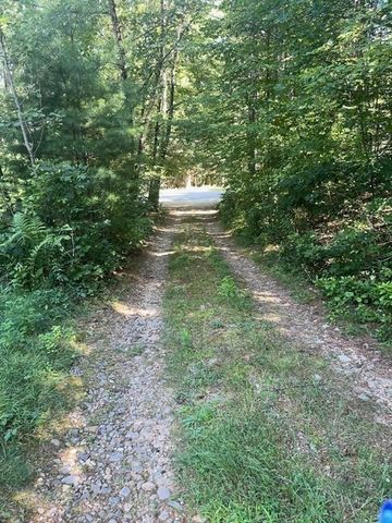 74 River Road, Sturbridge, MA 01566