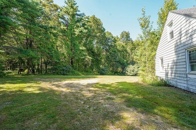 74 River Road, Sturbridge, MA 01566